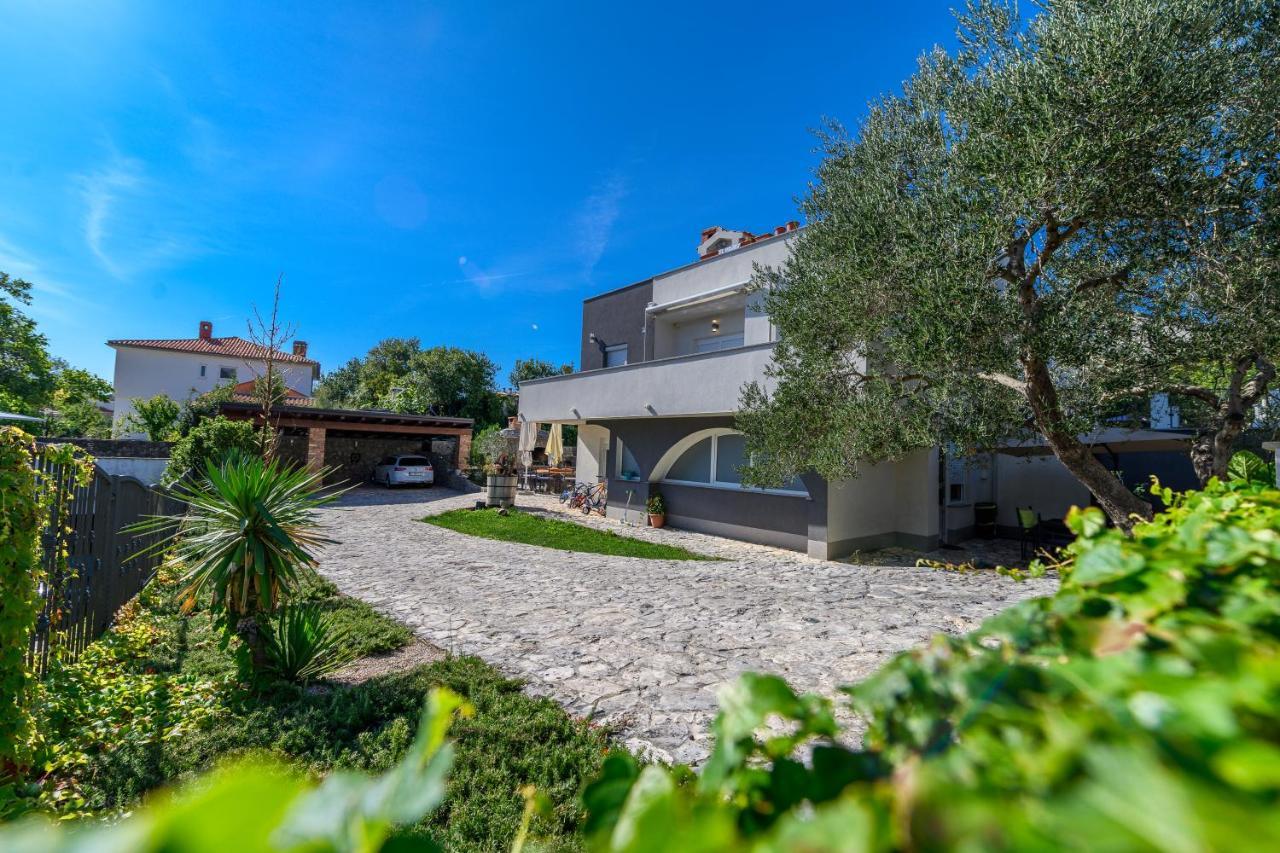 Apartments Maksim And Timon Krk Town Εξωτερικό φωτογραφία